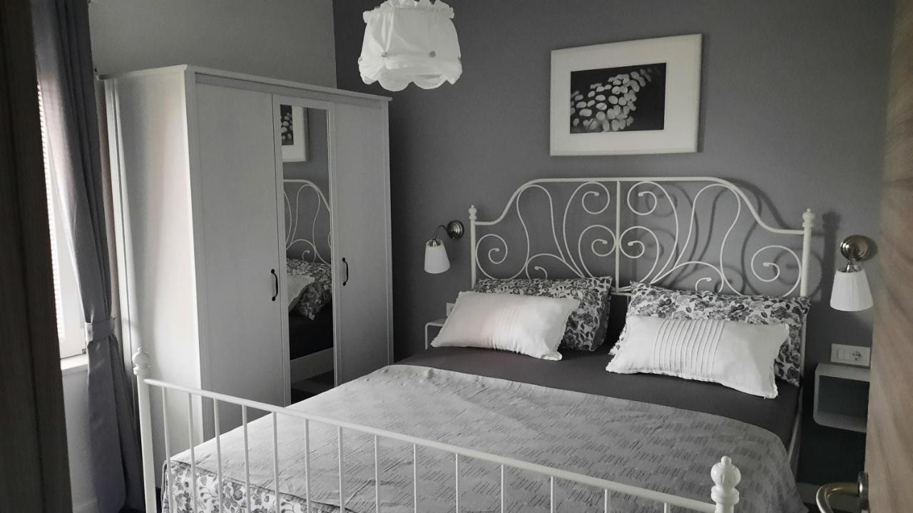 Apartments Merlin Novigrad Istria Eksteriør bilde